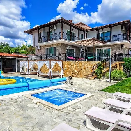 Boutique Gioia Del Sole With Salty Heated Pool *