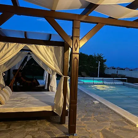 Boutique Gioia Del Sole With Salty Heated Pool Baltschik